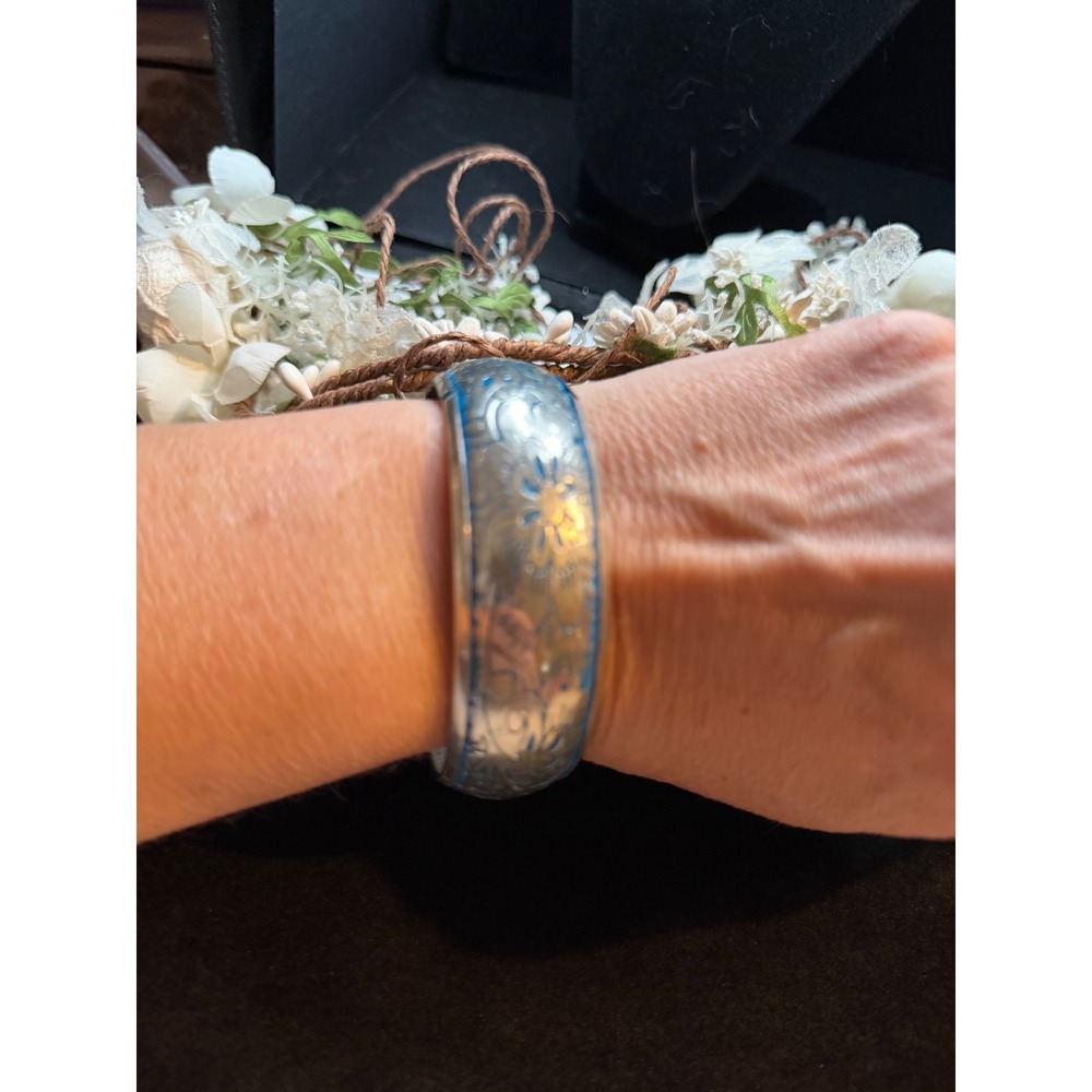 Vintage Silver Tone Floral Etched Blue Enamel Hinged Bangle Bracelet Boho